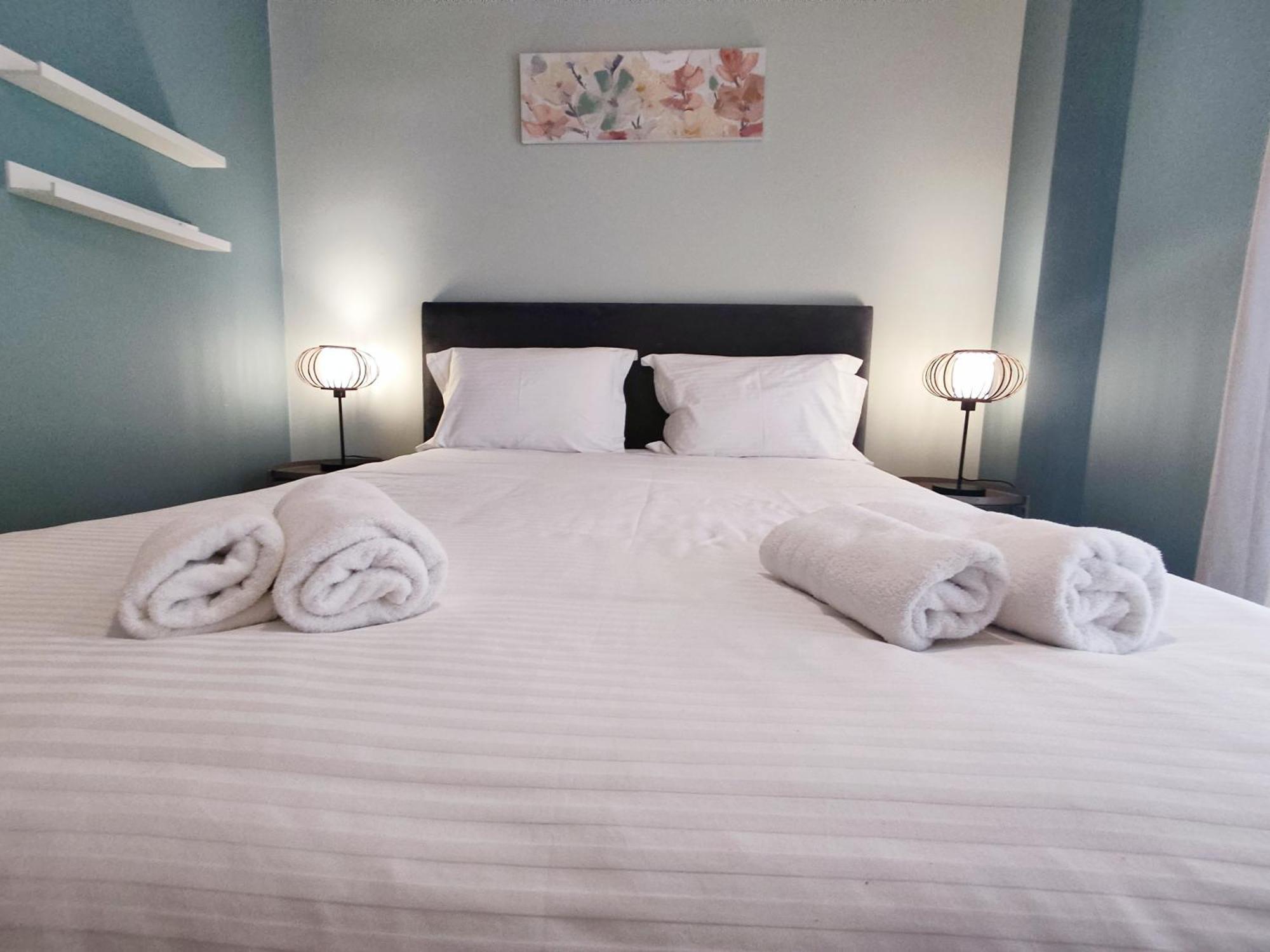 Apartment Stylish Urban By Yha Athens