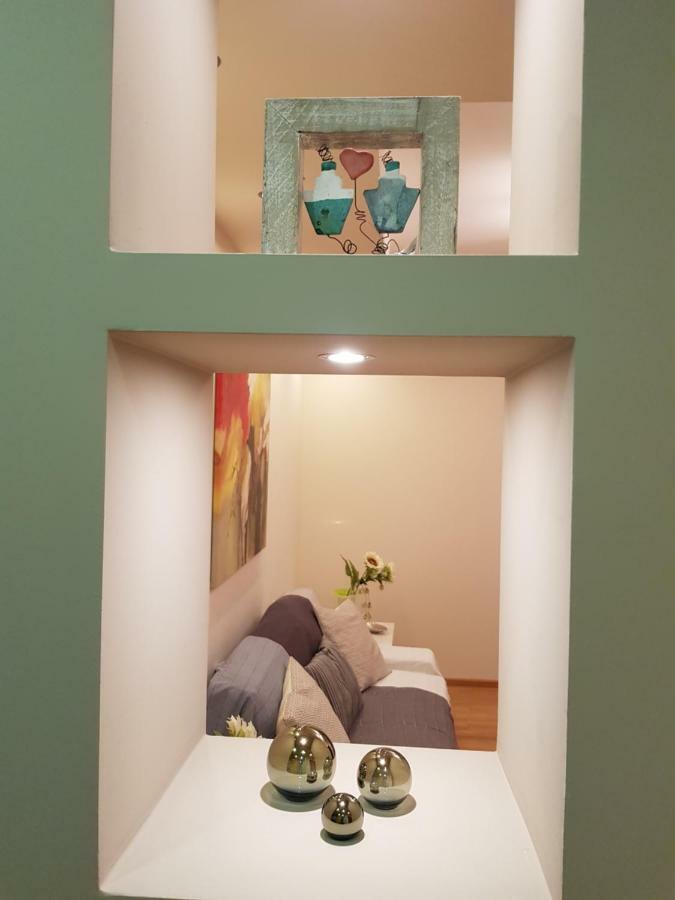 Stylish Urban By Yha Apartment Athens